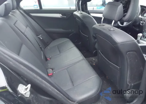 2009 Mercedes-Benz C 300 Luxury/Sport from USA, damaged, VIN WDDGF54X09F227948